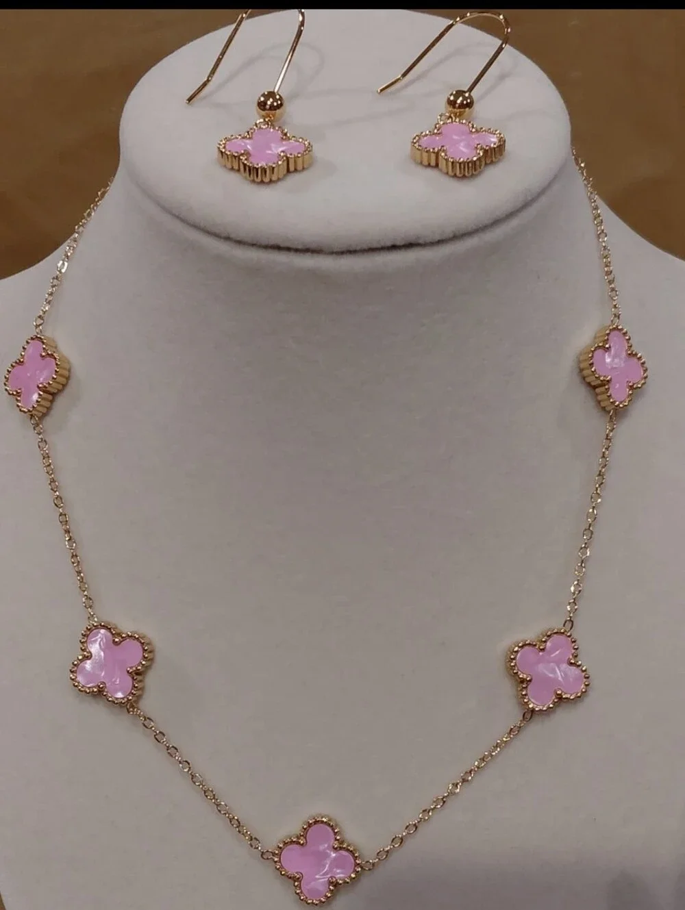 Elegant Pink Clover Necklace and Earrings Set - Gold Tone